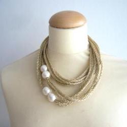  Gold and white pearls necklace in metallic new Fall Winter jewelry